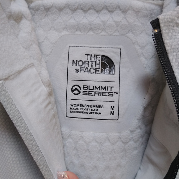 The North Face Women's Summit L2 Jacket Medium - Picture 5 of 8